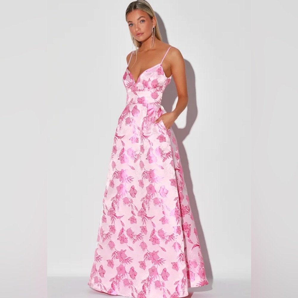 Lulus With Passion Pink Floral Print Jacquard Sleeveless Maxi Dress. NWT - Picture 3 of 4